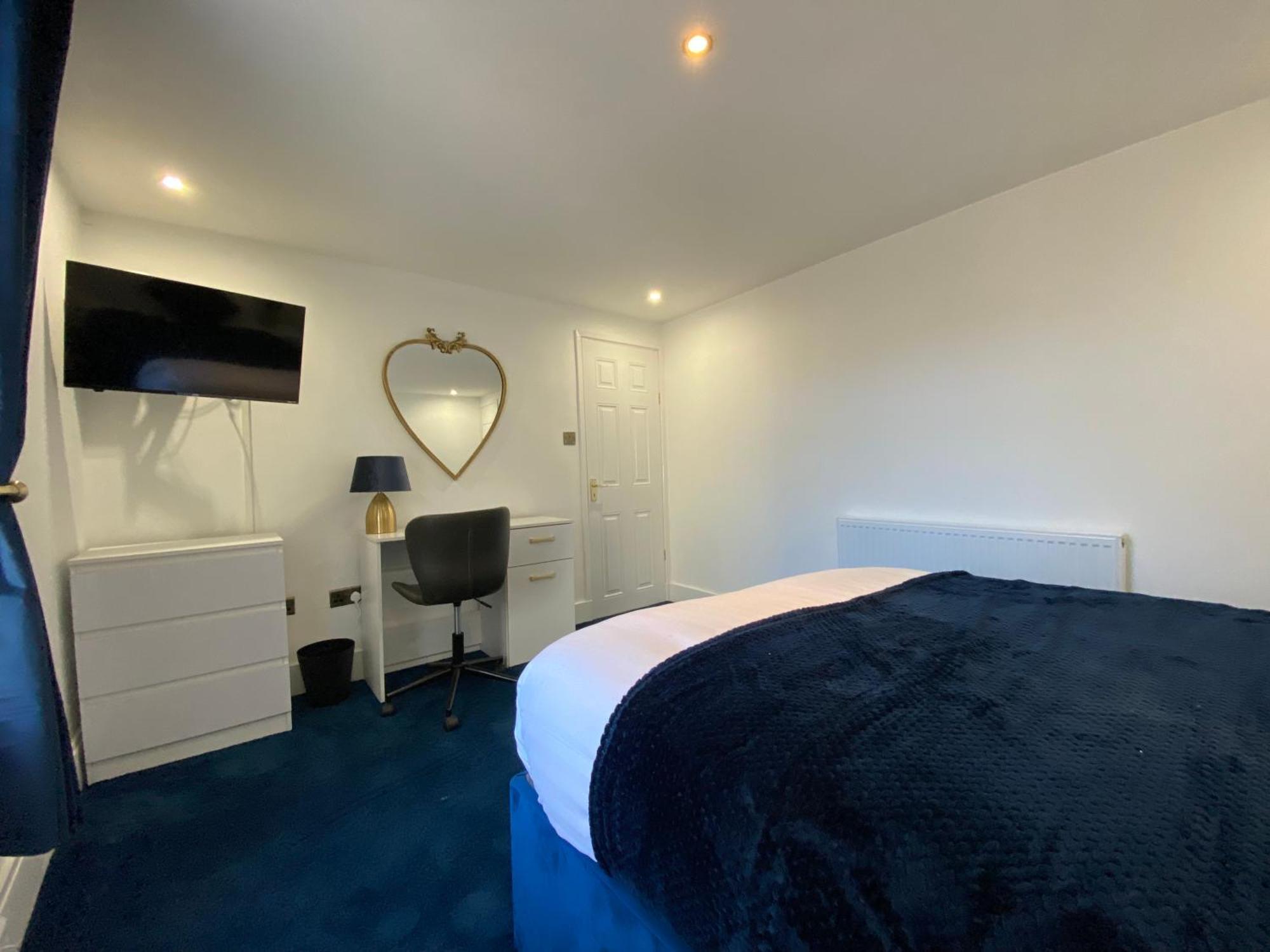 Aquarius Apartment - Sea View - Sleeps Seven Blackpool Exterior photo